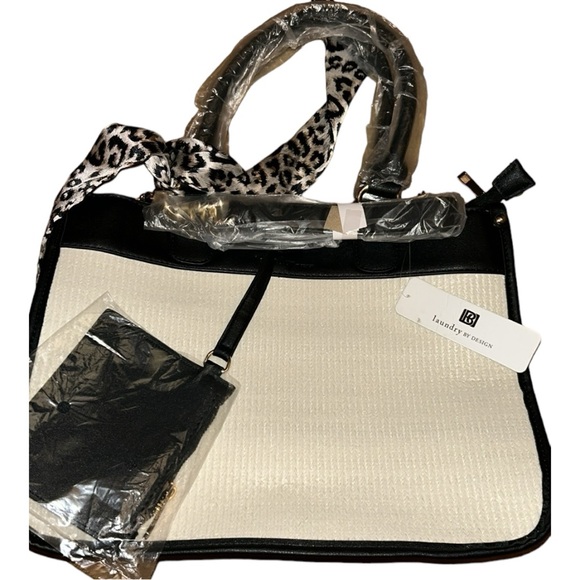 NWT, Laundry by Design, White woven bag w/Black trim, RT $88 - Picture 1 of 7
